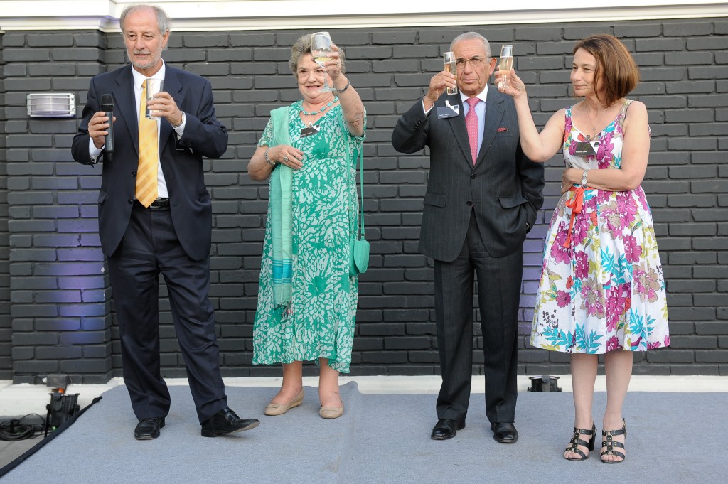 InauSedLyD-PVH-VRC-94